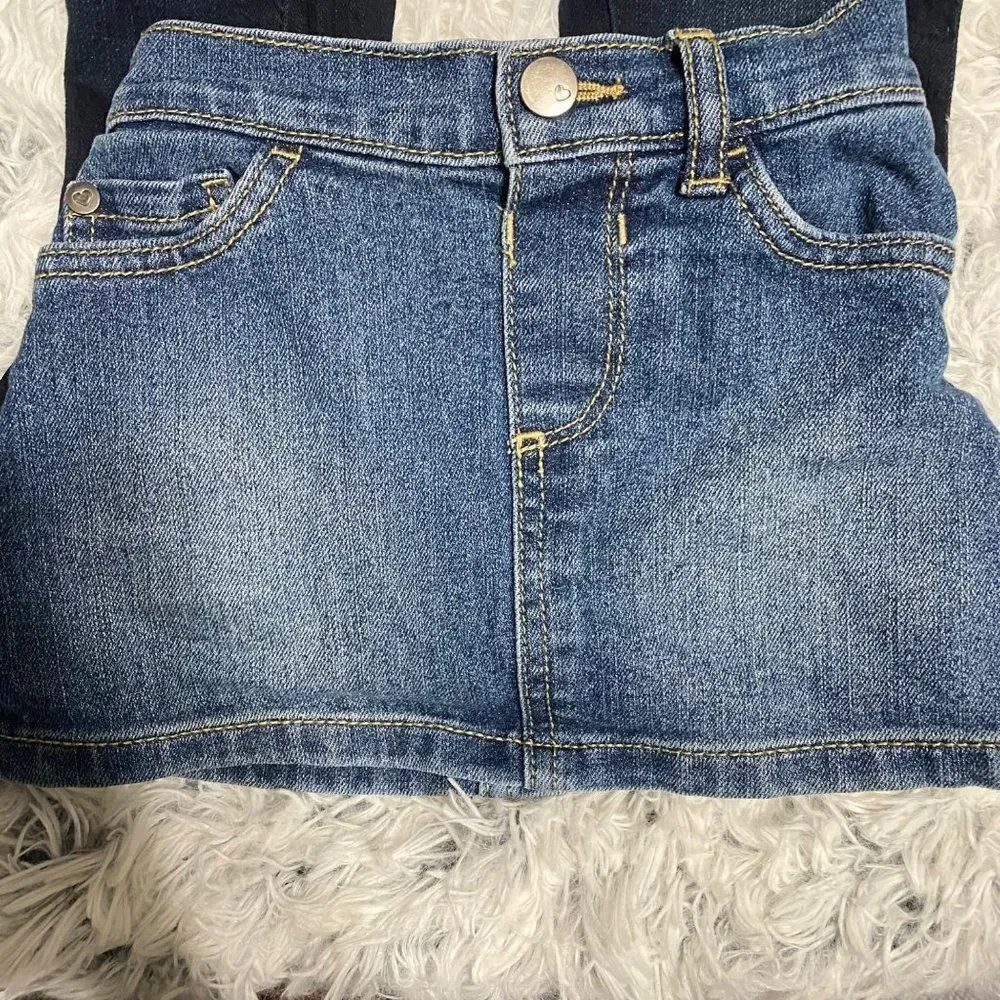 The Children’s place 2pc outfit 1 pair of jeans and 1 skirt